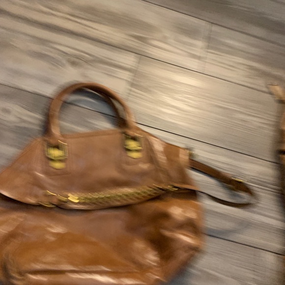Elliott Lucca calf skin light tan cross over bag. Faro city satchel bag. - Picture 2 of 8